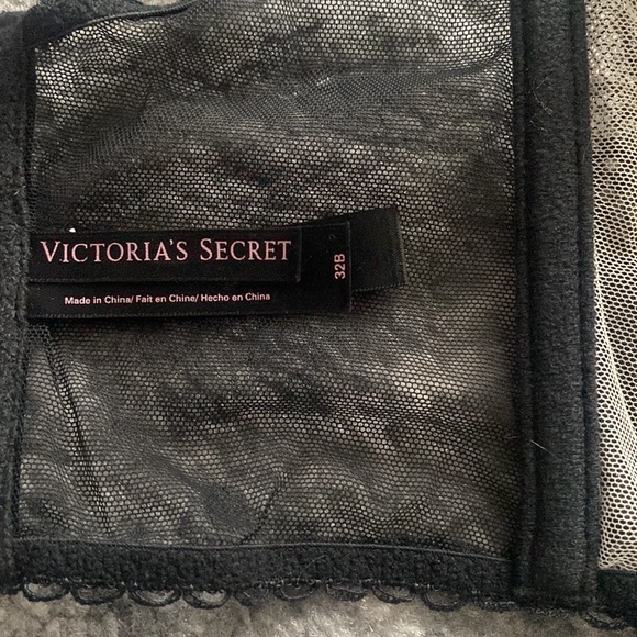 Victoria’s Secret Corset Bra - Picture 5 of 5